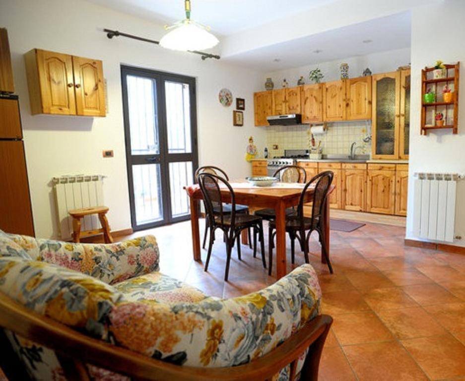 Casa Montalbano Διαμέρισμα Πόρτο Εμπέντοκλε Δωμάτιο φωτογραφία